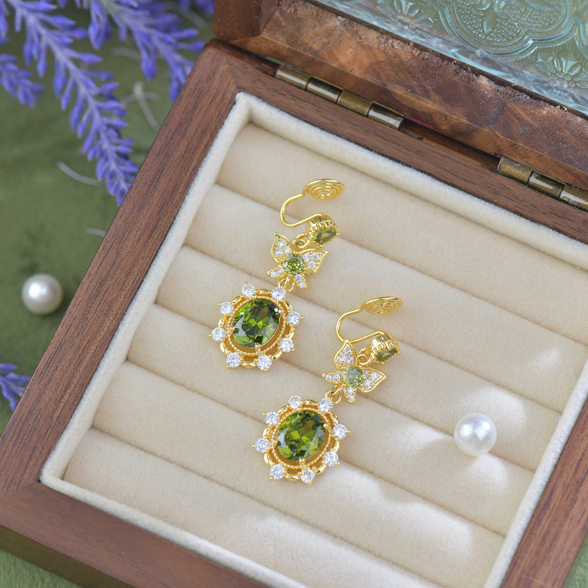 Elegant Green Zircon Vintage Jewelry Set – Gold Plated Necklace, Bracelet, Ring & Earrings